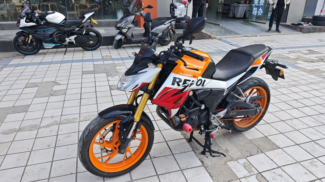 二手五羊本田CB190R 暴锋眼