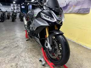 二手阿普利亚Tuono V4