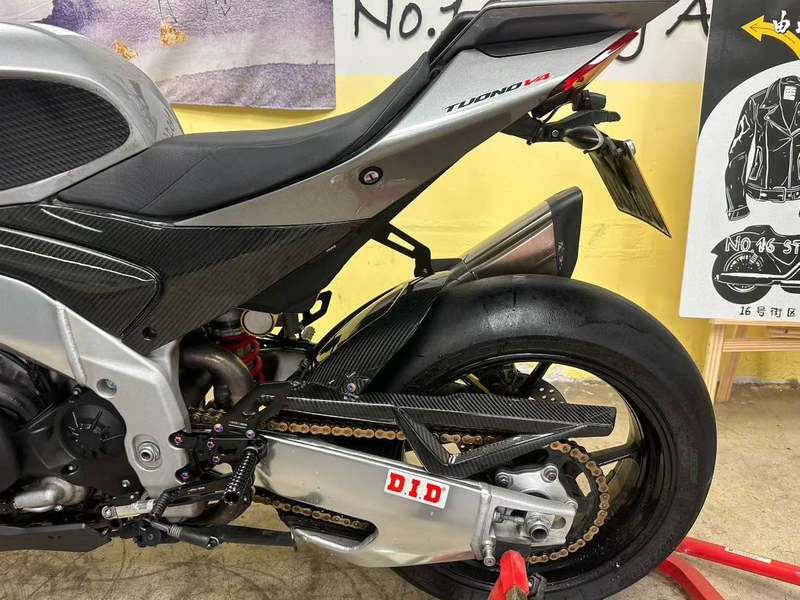 二手阿普利亚Tuono V4