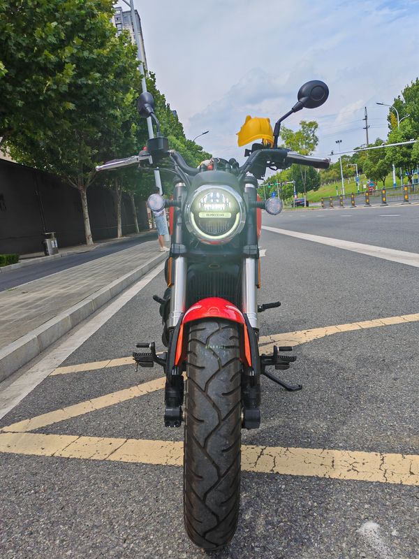 二手QJMOTOR闪300