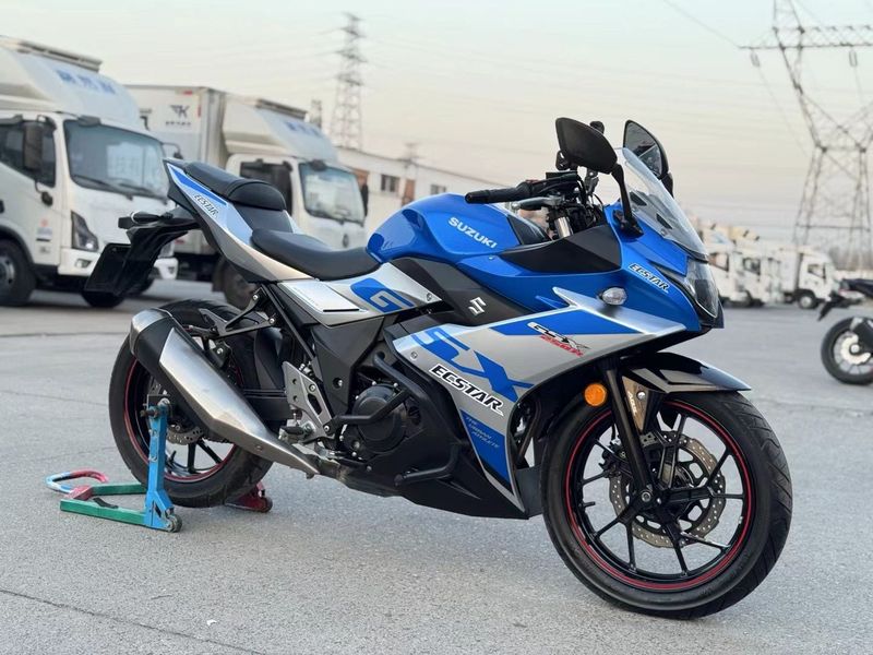 二手豪爵铃木GSX250R