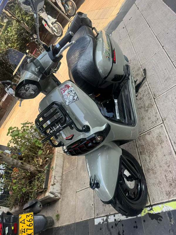 二手维多利亚Sixties 300i