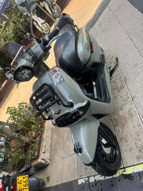 二手维多利亚Sixties 300i