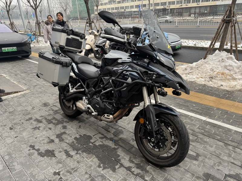 二手贝纳利金鹏 TRK502