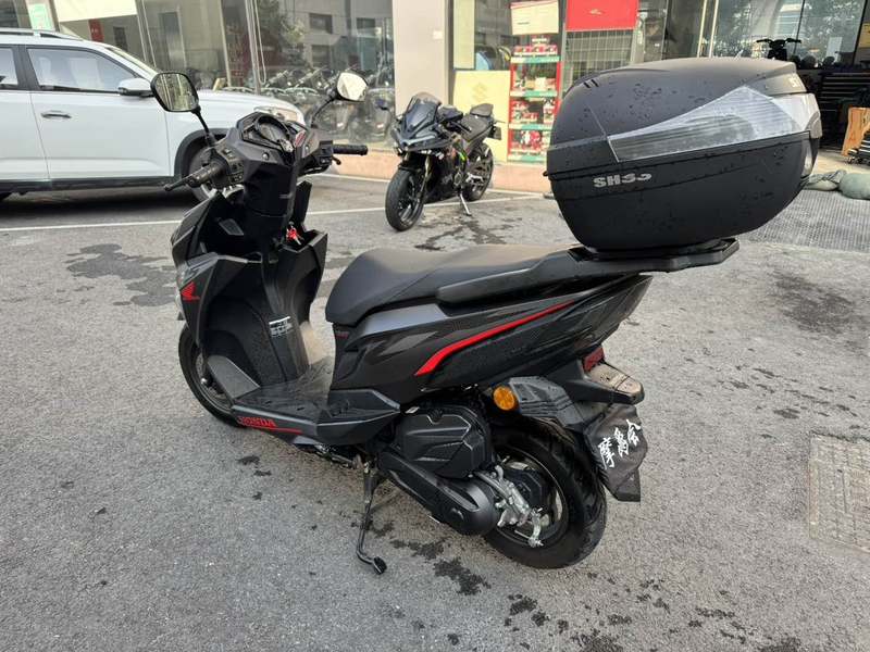 二手新大洲本田裂行 RX125Fi