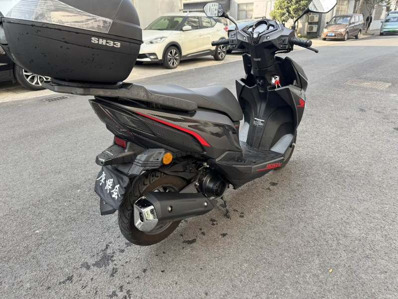 二手新大洲本田裂行 RX125Fi