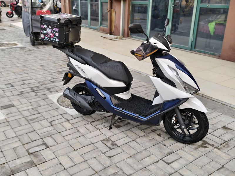 二手五羊本田NX125