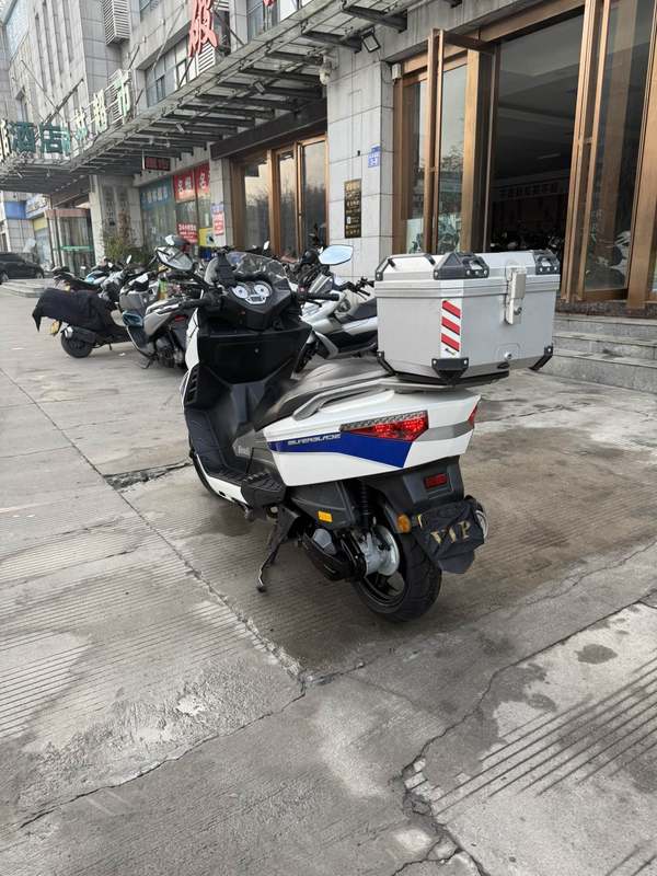 二手贝纳利银刃 BJ250T-8