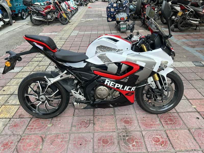二手QJMOTOR赛250