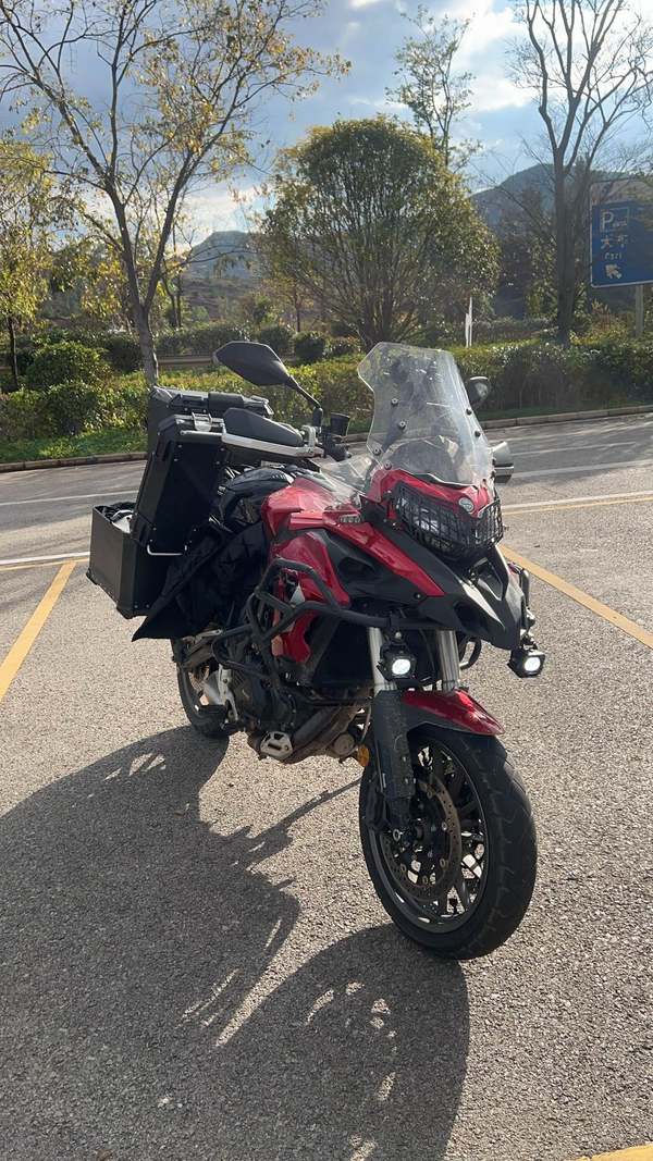 二手贝纳利金鹏 TRK502