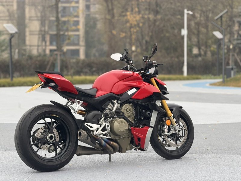 二手杜卡迪Street Fighter V4