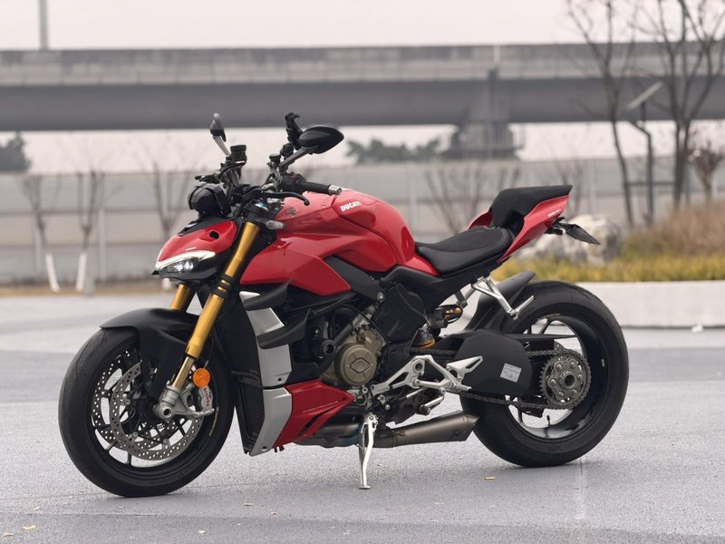 二手杜卡迪Street Fighter V4