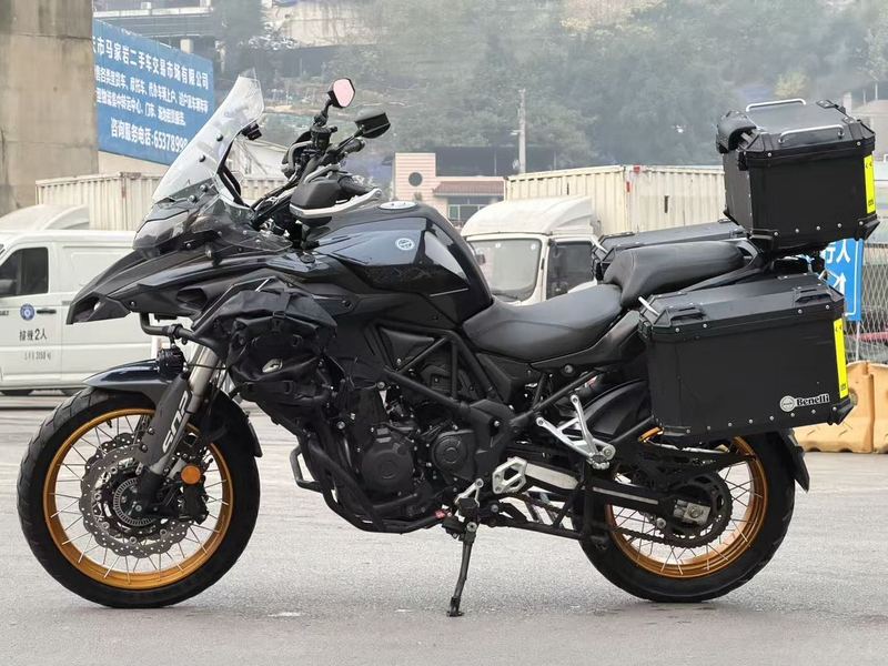 二手贝纳利金鹏 TRK502