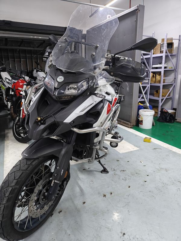 二手贝纳利金鹏 TRK502