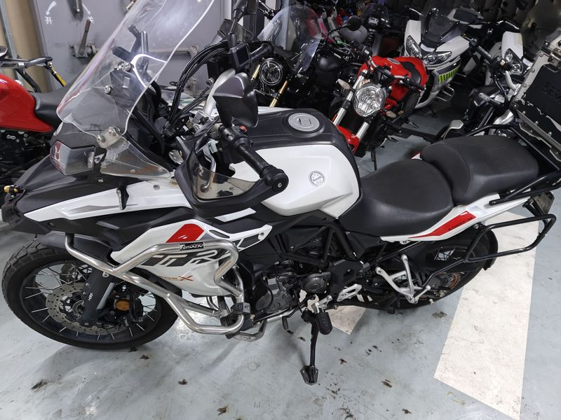 二手贝纳利金鹏 TRK502