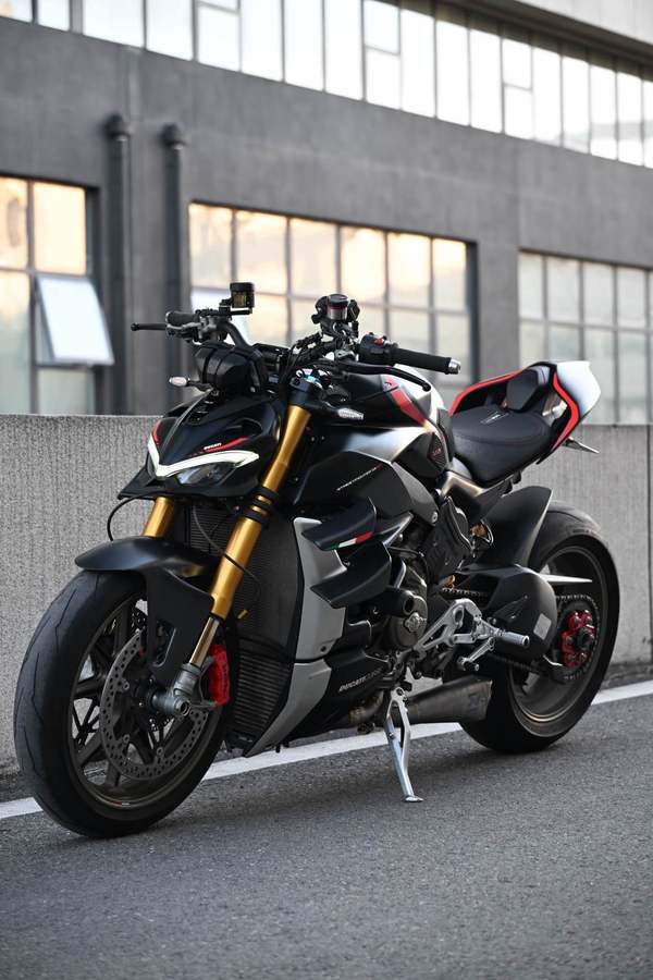 二手杜卡迪Street Fighter V4