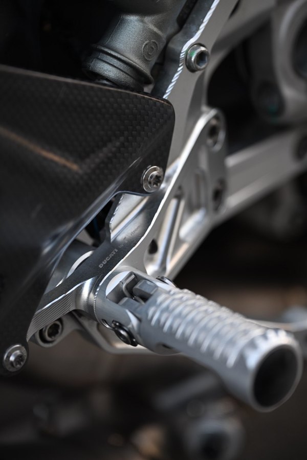 二手杜卡迪Street Fighter V4