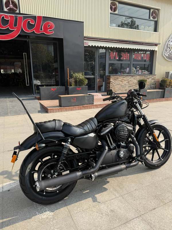 二手哈雷戴维森Iron883 硬汉