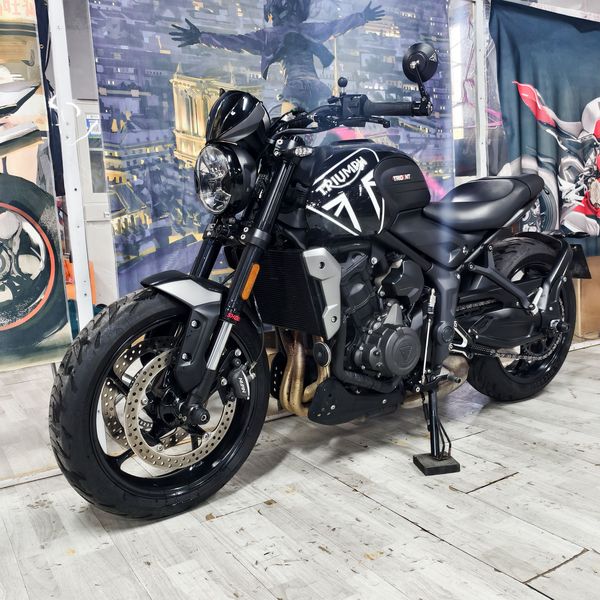 二手凯旋Trident 660