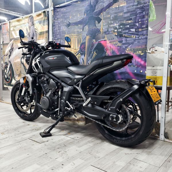 二手凯旋Trident 660