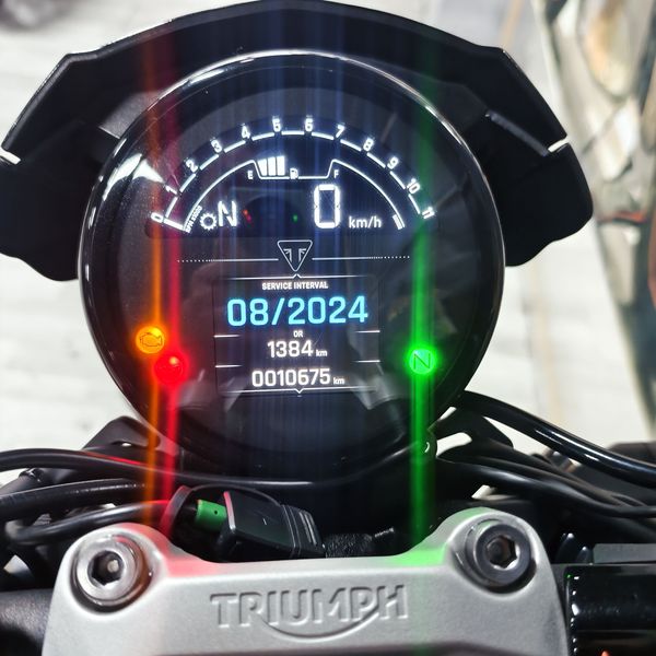 二手凯旋Trident 660