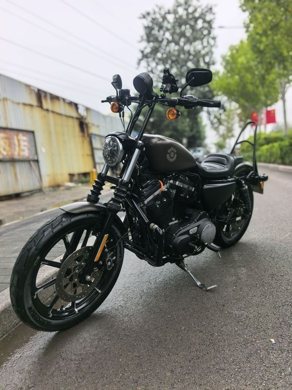 二手哈雷戴维森Iron883 硬汉