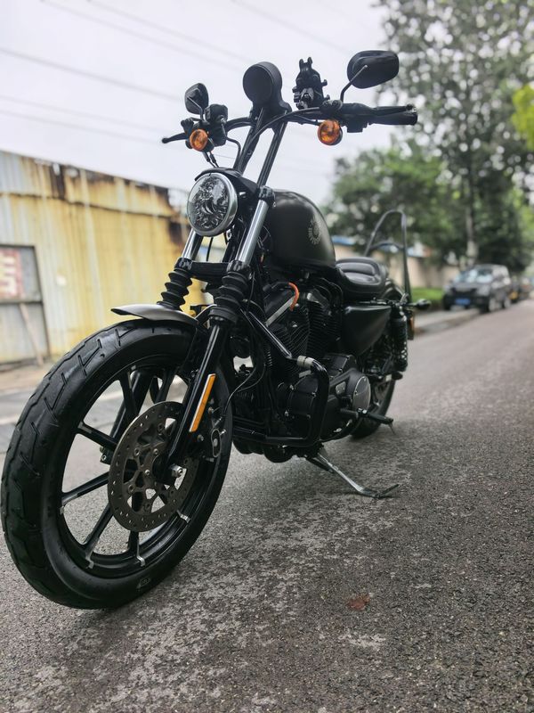二手哈雷戴维森Iron883 硬汉