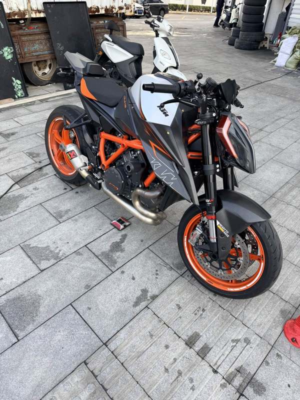 二手KTMR2R1290 Super Duke