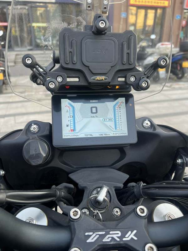 二手贝纳利TRK702