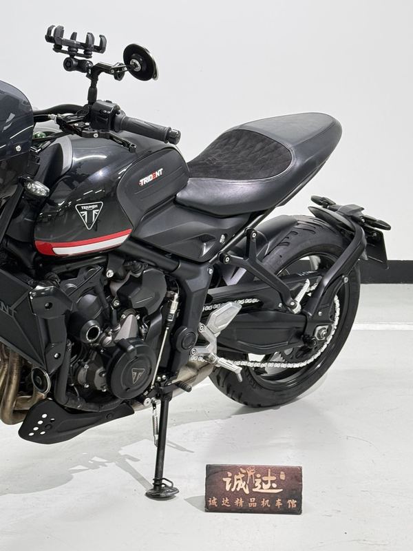 二手凯旋Trident 660