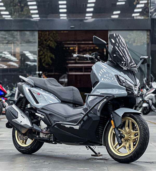 二手三阳哈士奇 Husky ADV300