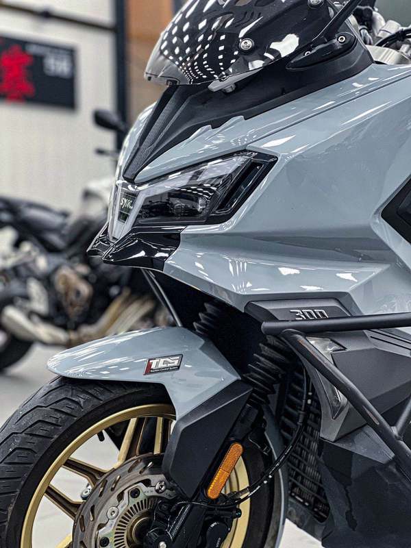 二手三阳哈士奇 Husky ADV300