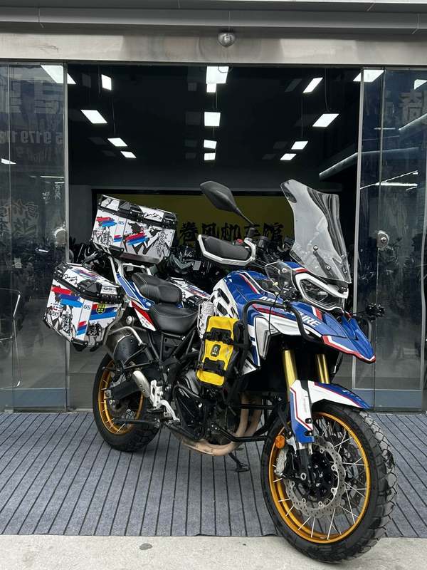 二手贝纳利TRK702