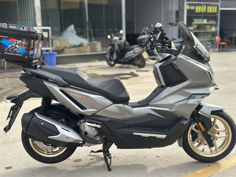 二手三阳哈士奇 Husky ADV300