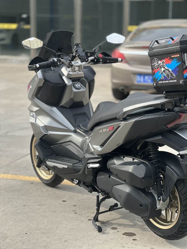 二手三阳哈士奇 Husky ADV300