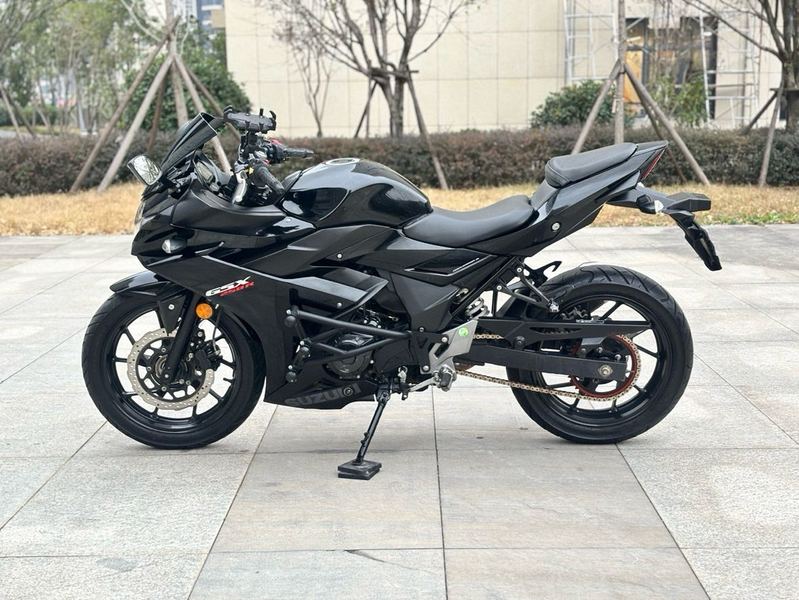 二手豪爵铃木GSX250R