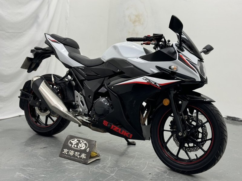 二手豪爵铃木GSX250R