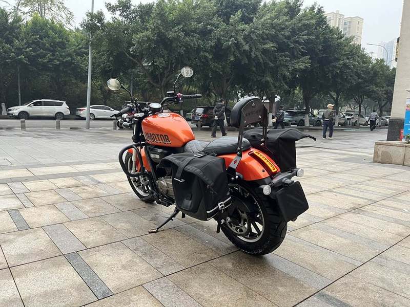 二手QJMOTOR闪300