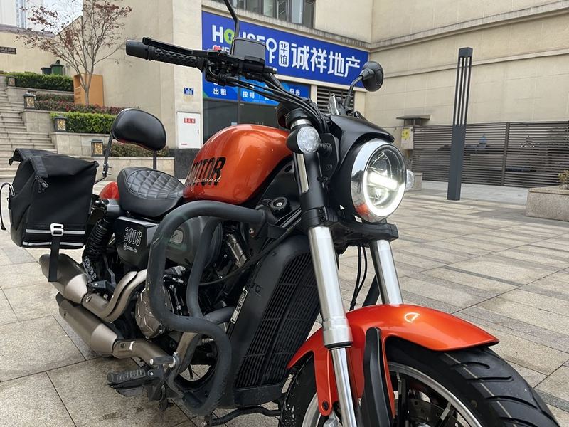 二手QJMOTOR闪300