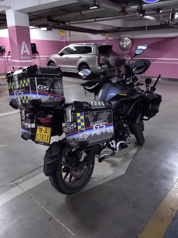 二手贝纳利金鹏 TRK502