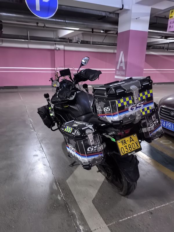 二手贝纳利金鹏 TRK502