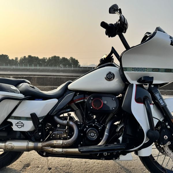 二手哈雷戴维森大道滑翔 Street Glide