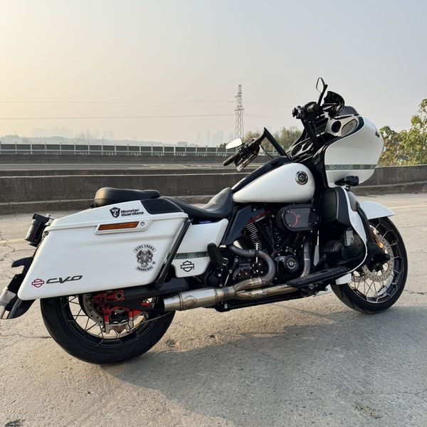 二手哈雷戴维森大道滑翔 Street Glide