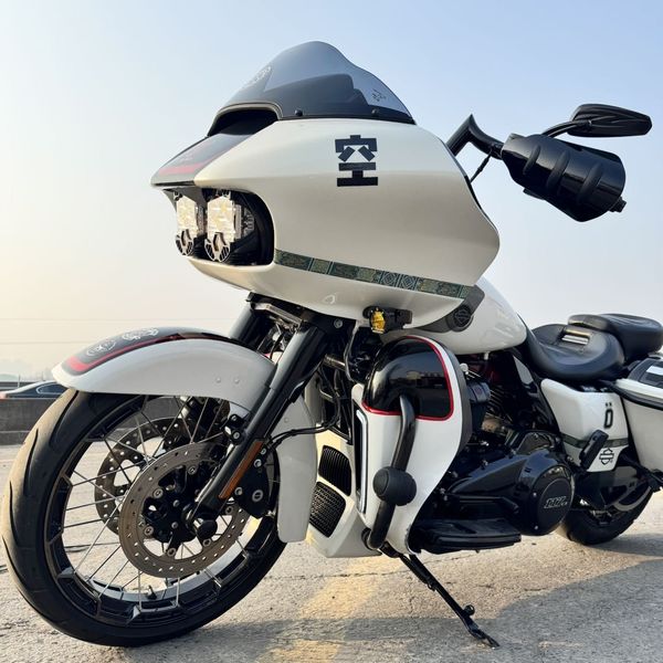 二手哈雷戴维森大道滑翔 Street Glide