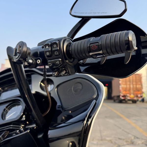 二手哈雷戴维森大道滑翔 Street Glide