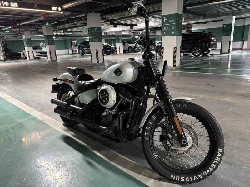 二手哈雷戴维森街霸 Street Bob