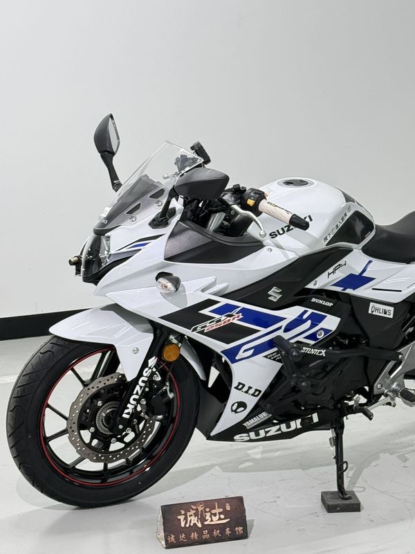 二手豪爵铃木GSX250R