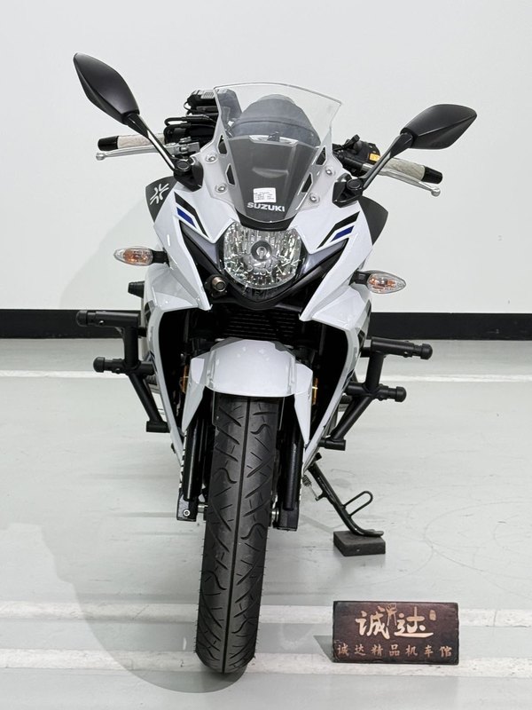 二手豪爵铃木GSX250R