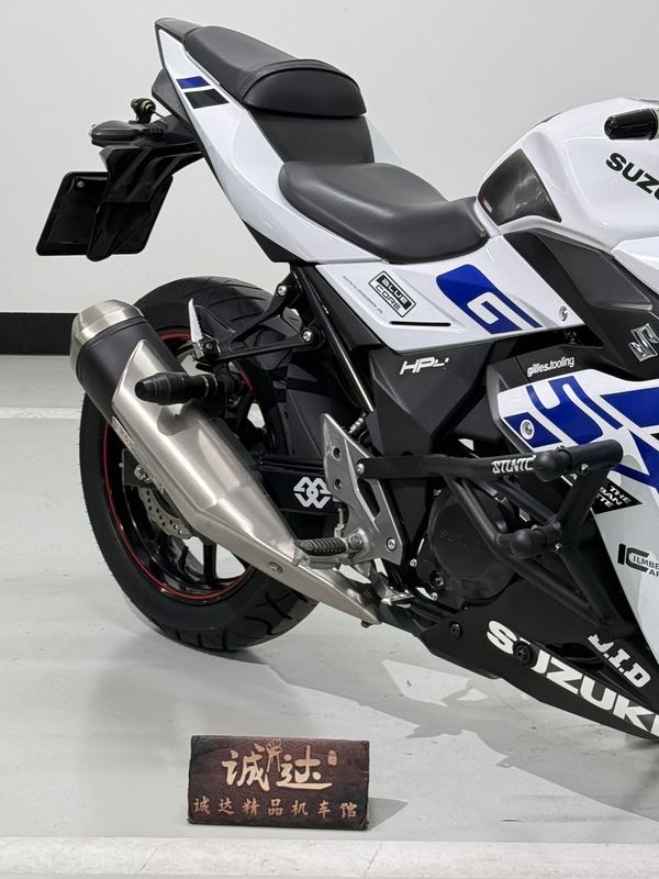 二手豪爵铃木GSX250R