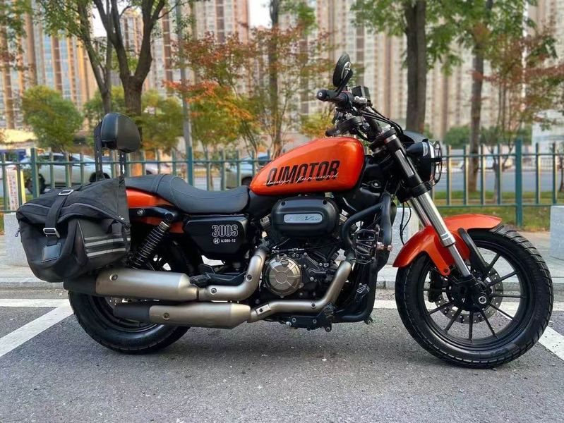 二手QJMOTOR闪300